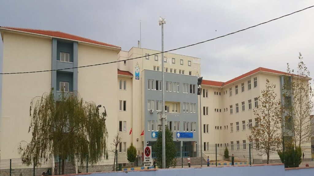 Kapaklı belediyesi ortaokulu